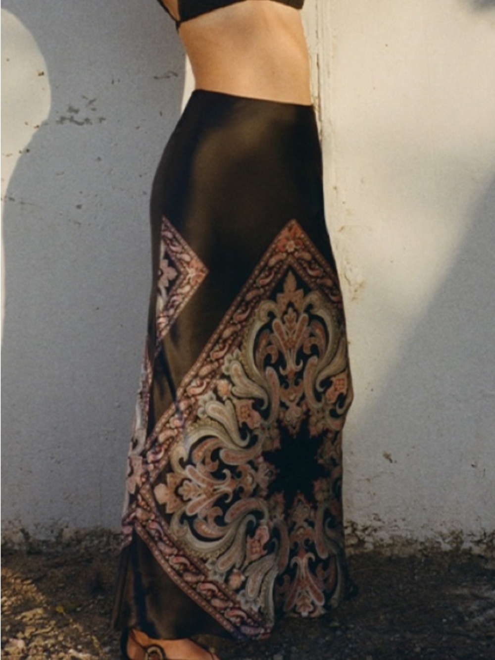Realisation Par The Joni in Bandana. Silk skirt